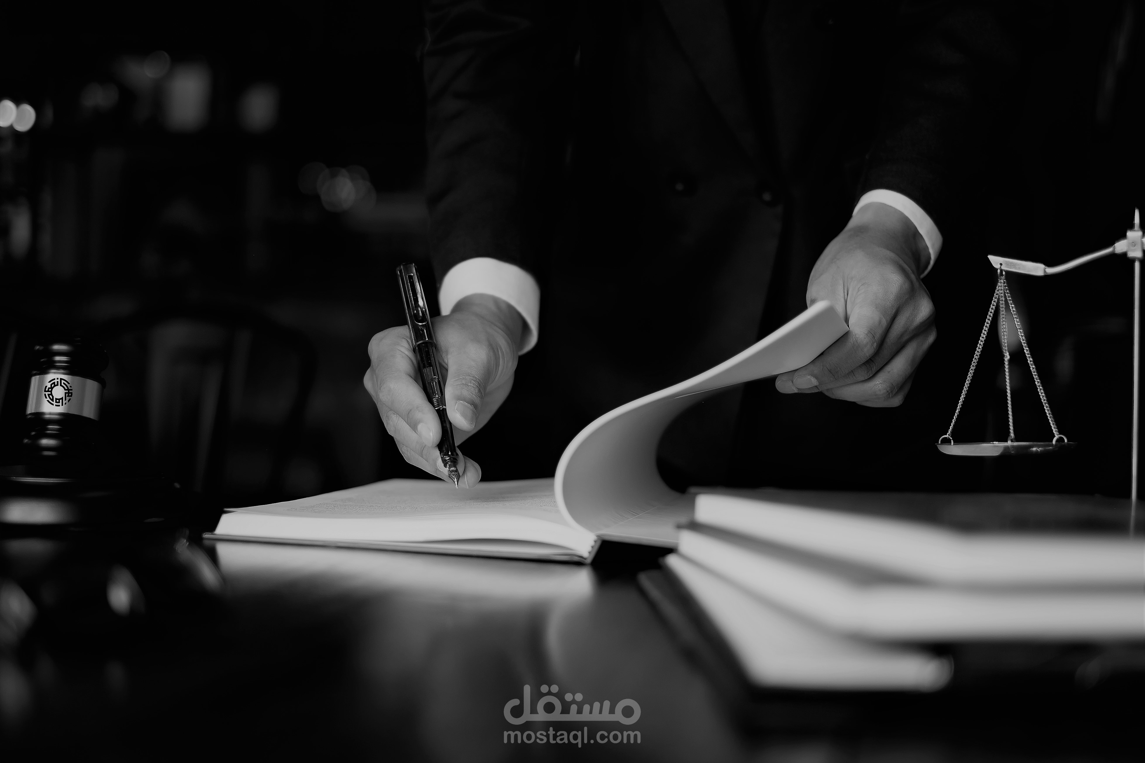 عقد توريد اسطوانات برامج