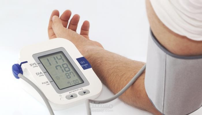 كيف يمكن علاج الضغط المنخفض بالأدوية والأعشاب؟
