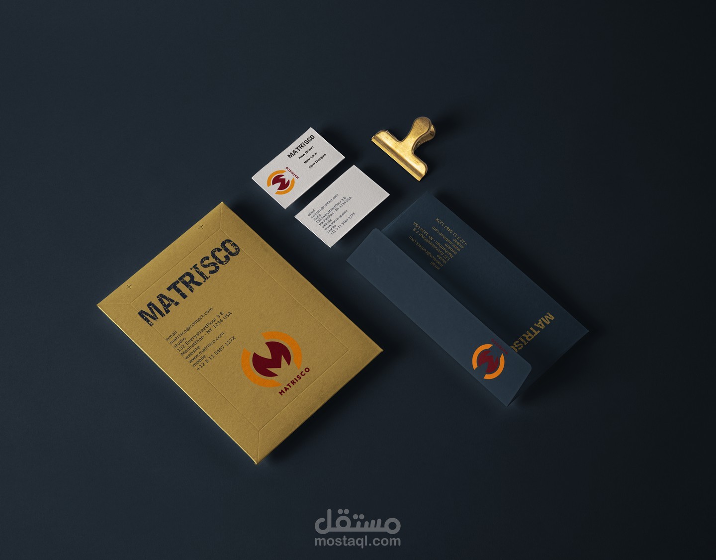 تصميم براندنج لشركة ملابس