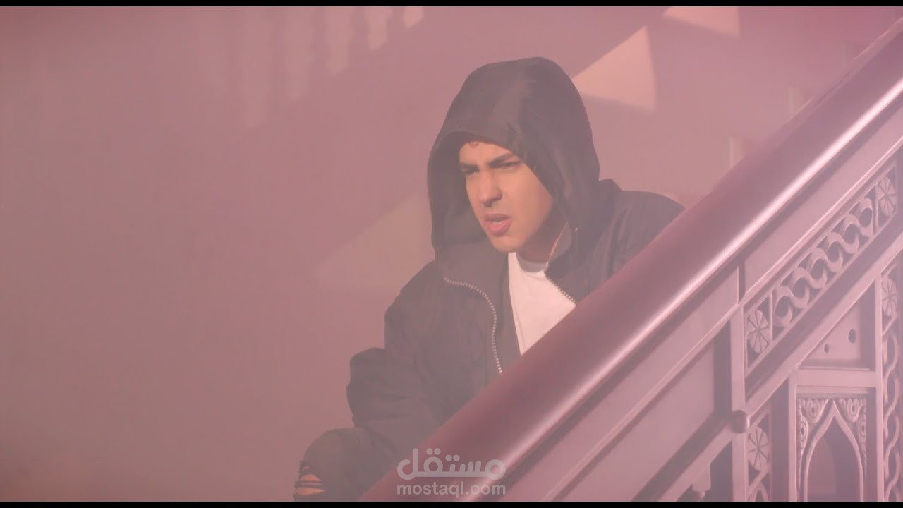 فيديو كليب لمغني راب