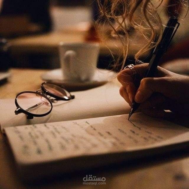 كاتب محتوى محترف – مقالات، تدوينات، محتوى تسويقي وإبداعي