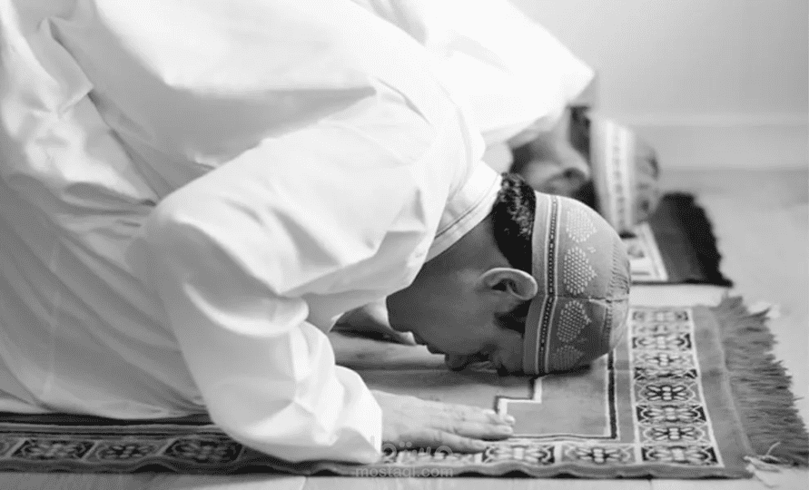 ترجمة موضوع عن الصلاة من اللغة العربية الى اللغة الانجليزية