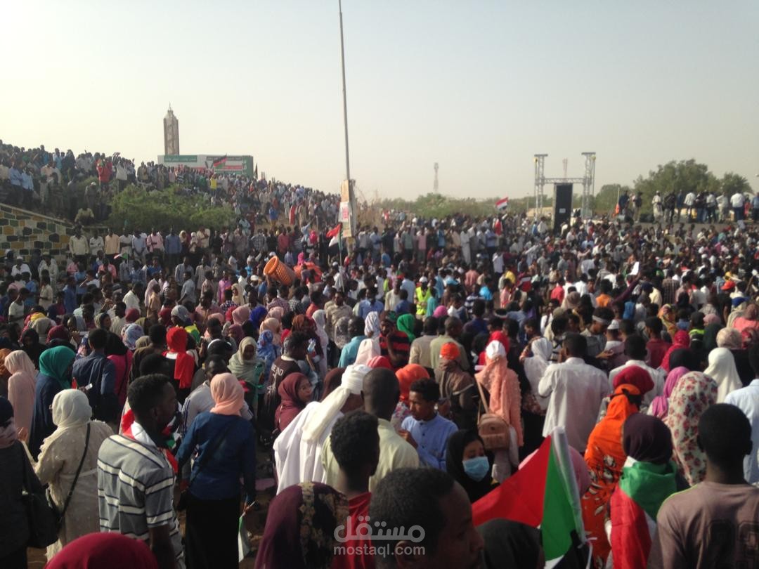 مقال بعنوان: "اعتصام القيادة في الخرطوم"