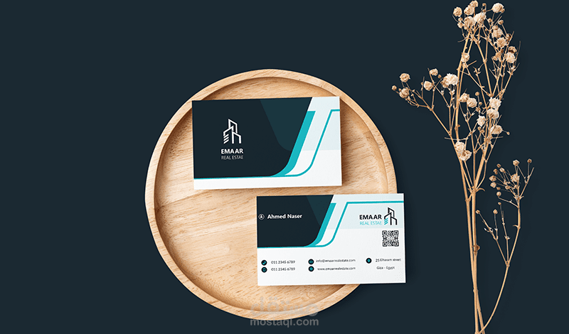 تصميم مجموعة من بطاقات الأعمال