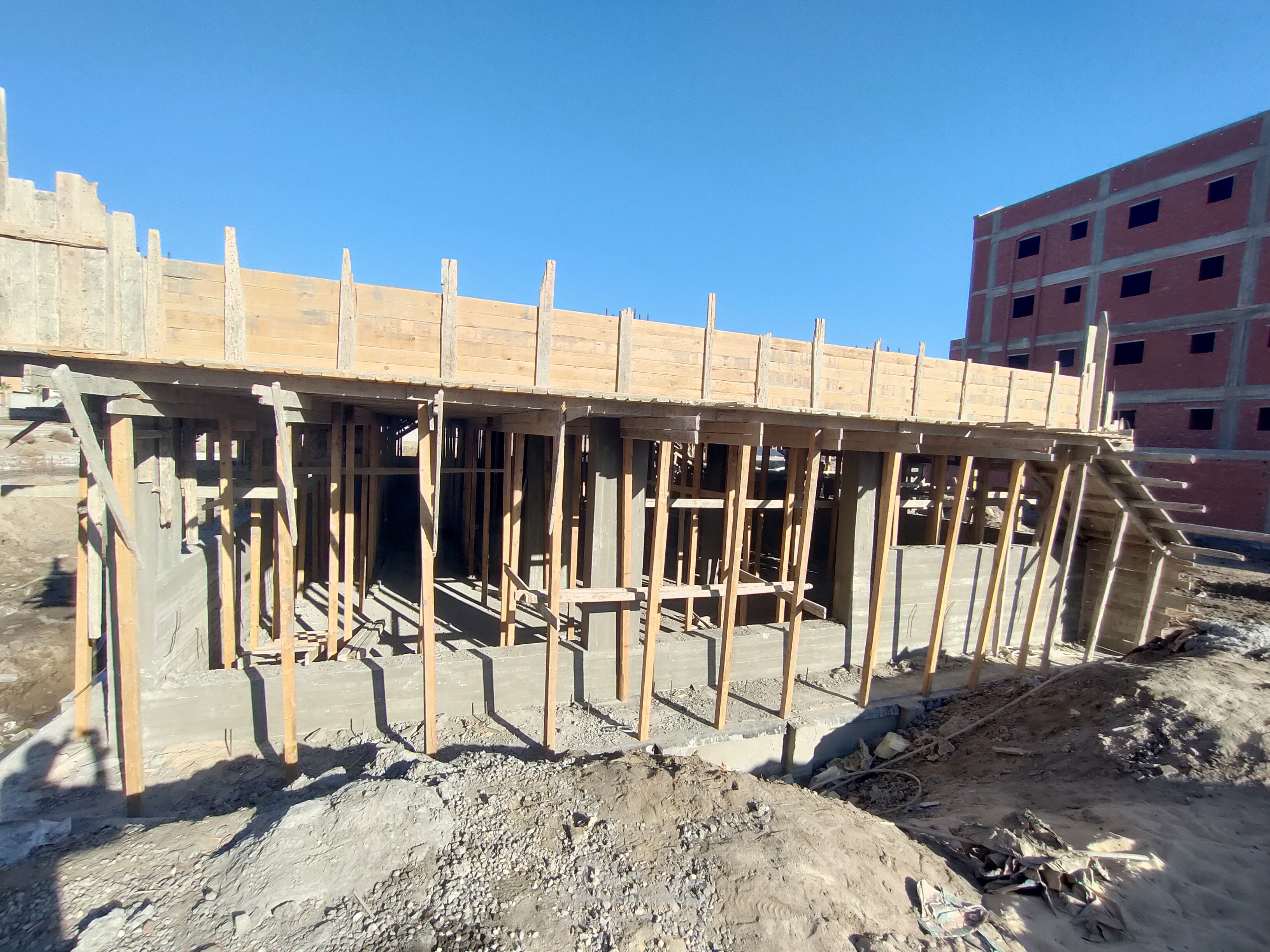 تصميم إنشائي لفيلا سكنية بمساحة 475م2.