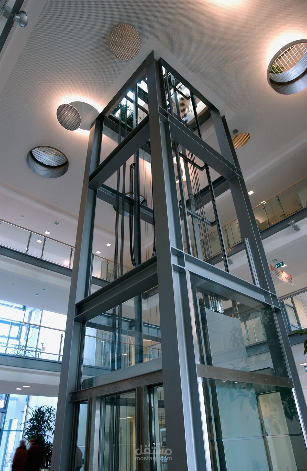 تصميم اسانسير ستيل لمول  قائم