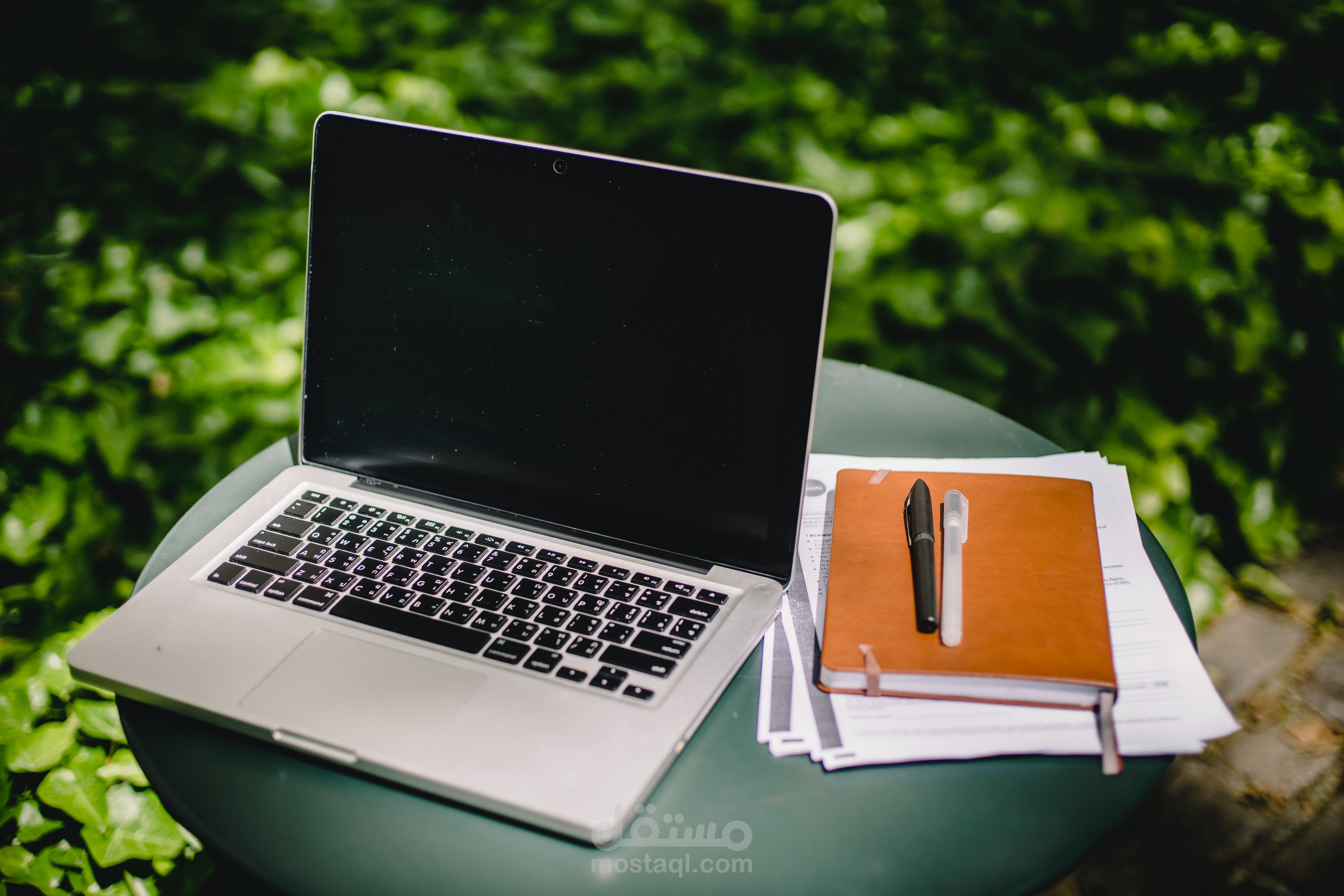 Creating and Selling Online Courses: Unleashing Your Profit Potential