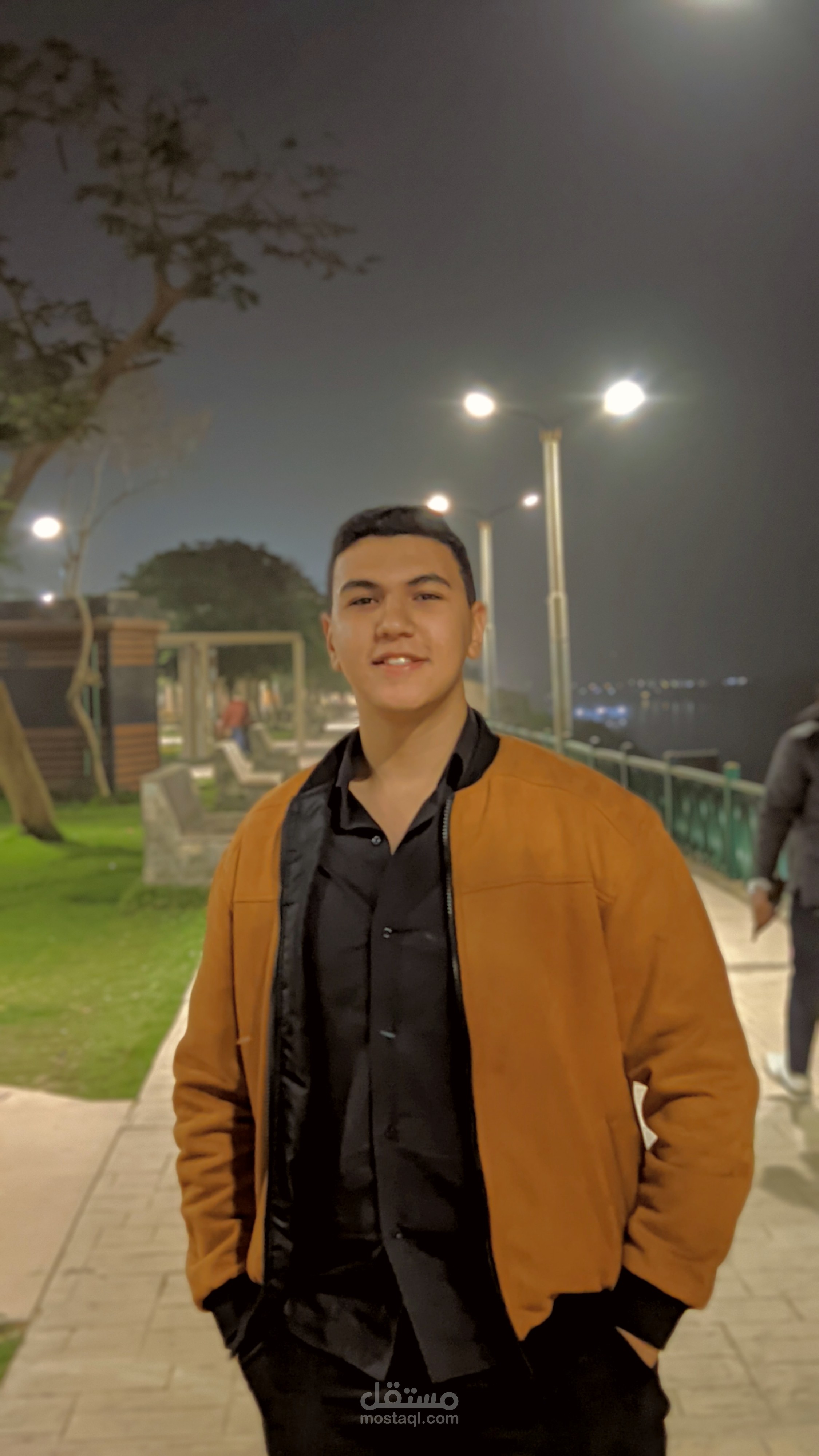 عمل اي لوجو او اي انترو يوتيوب و خصم 50٪علي اول 10