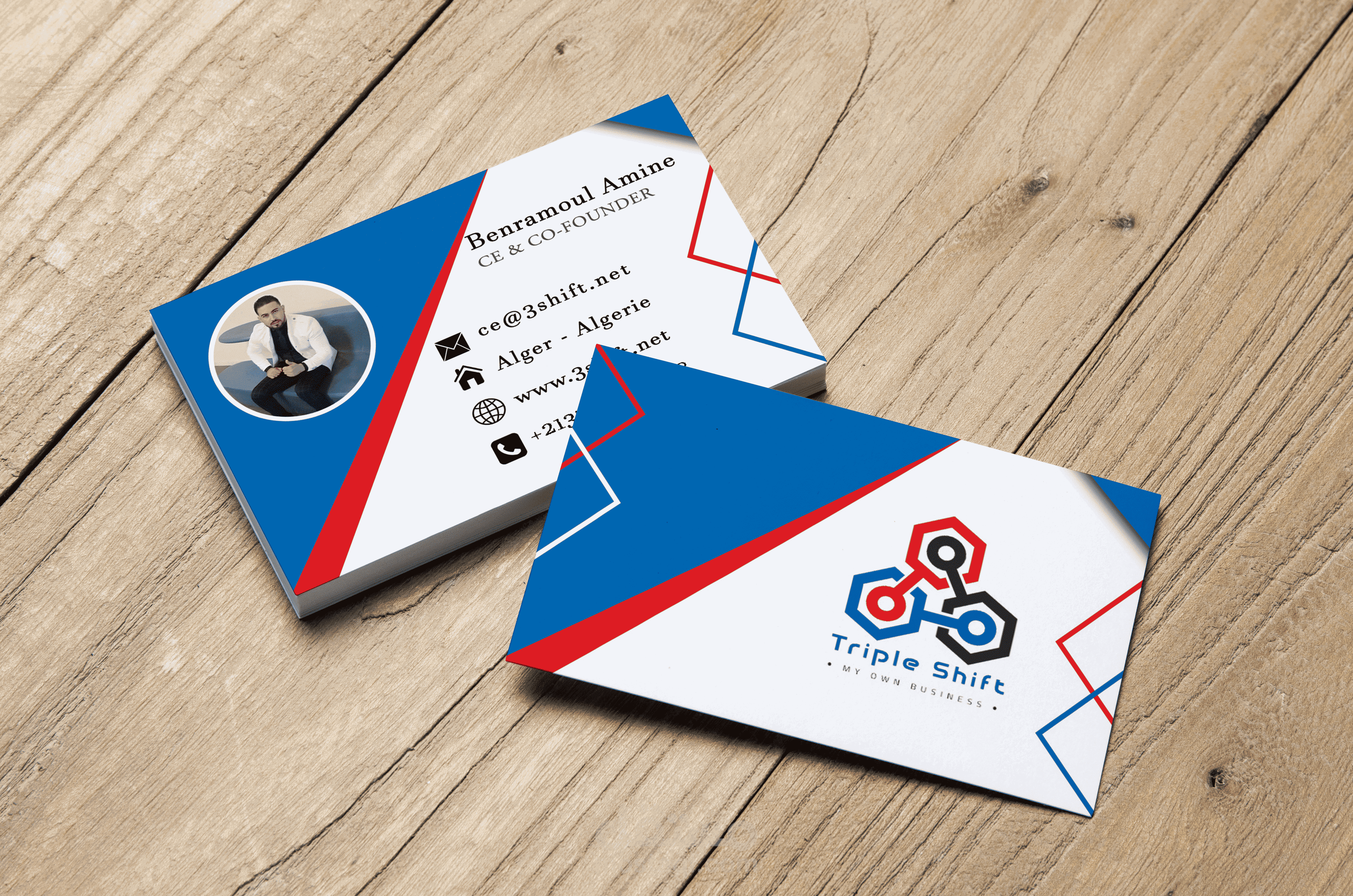 Business card لصاحب شركة تجارة الكترونية