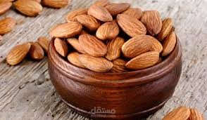 اللوز فوائده واضراره