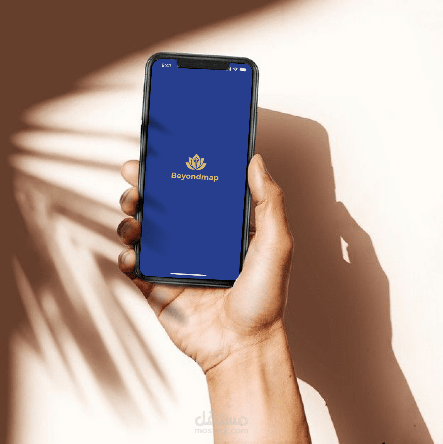 تصميم تجربة وواجهة تطبيق سياحي