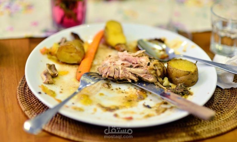 ما الذي تفعله شركات التقنية الكبرى بالطعام الزائد عن حاجة موظفيها؟