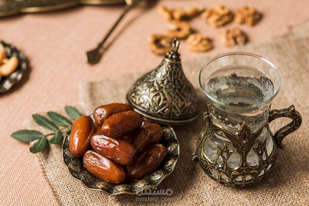 فوائد التمر على الريق | فيه شفاء ودواء!