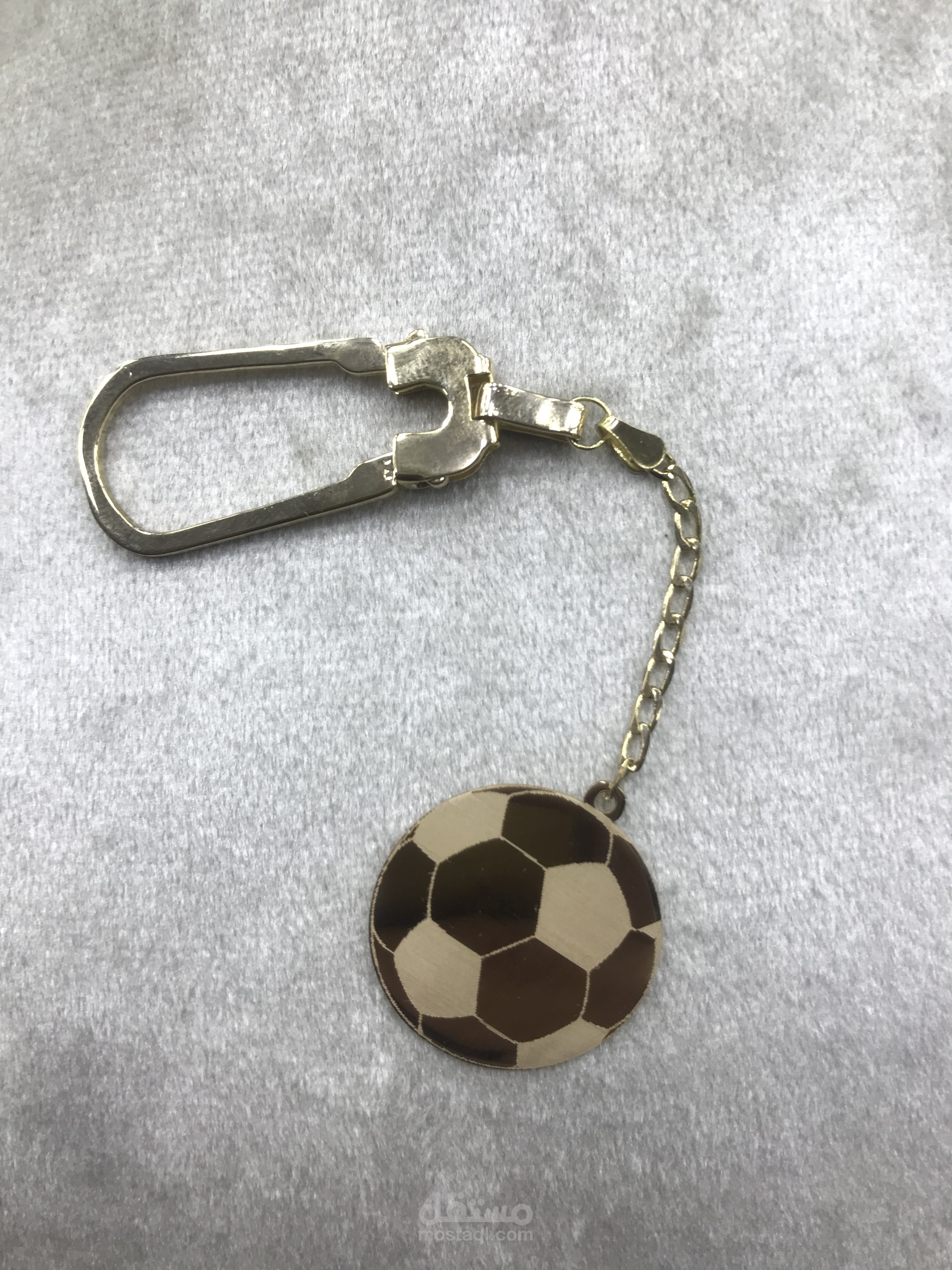 تصميم تعليقة مفاتيح جزئين للقص على مكنة الليزر من الذهب