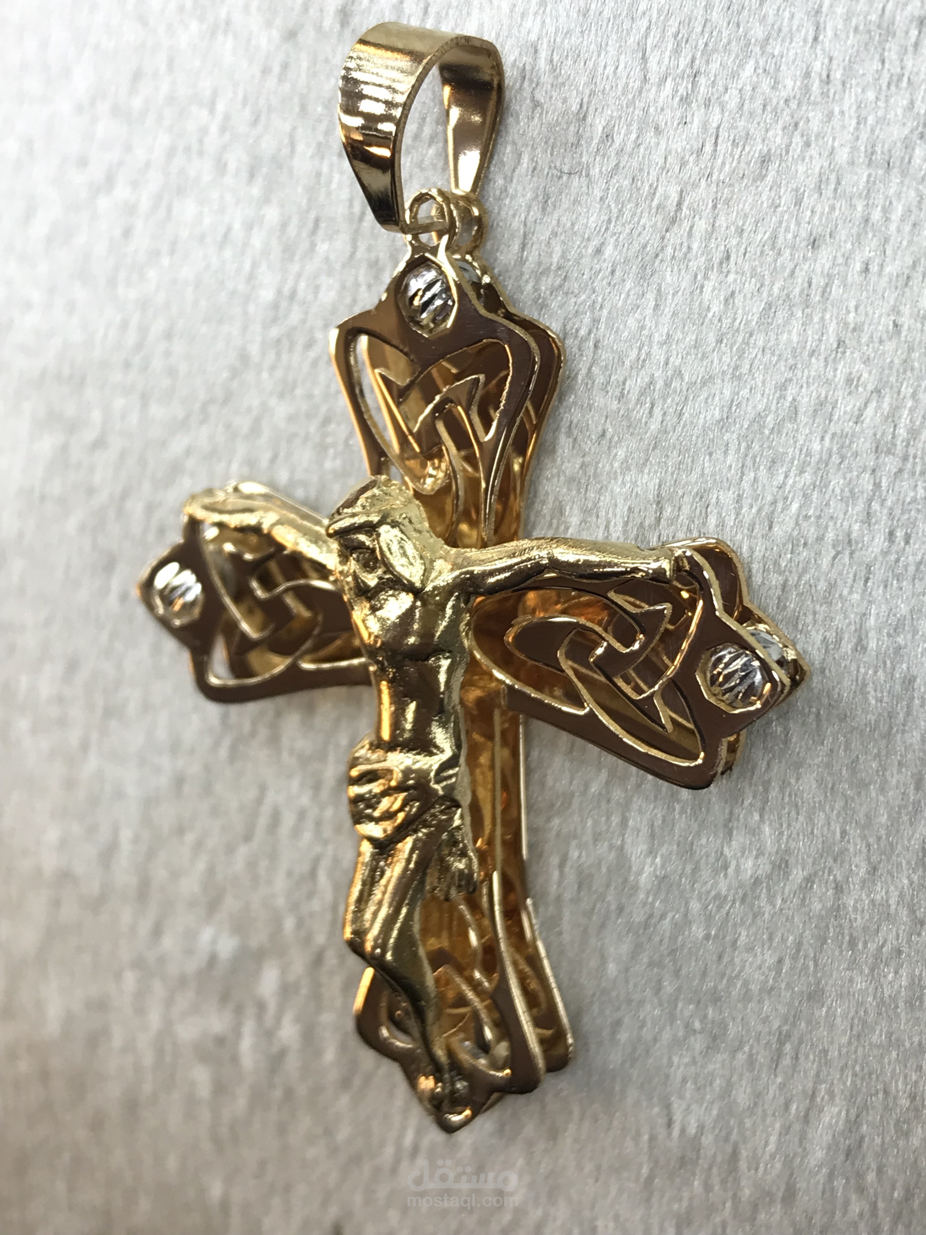 تصميم صليب ذهب طبقتين