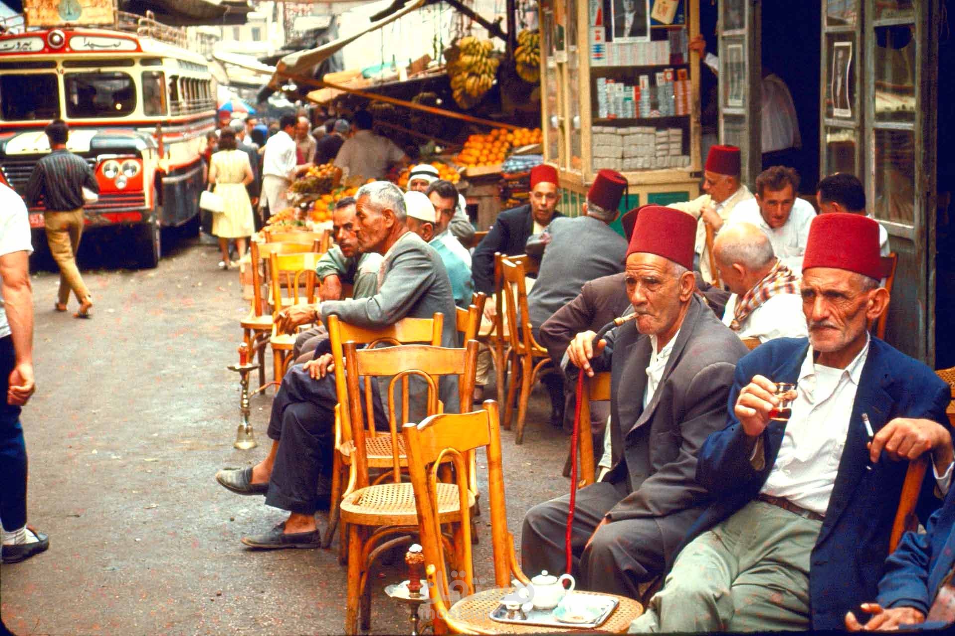 مقاهي بيروت: زهرة في غير أوانها