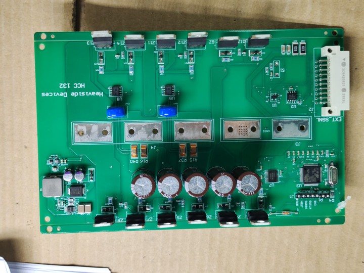 تصميم PCB لدراجة نارية كهربائية