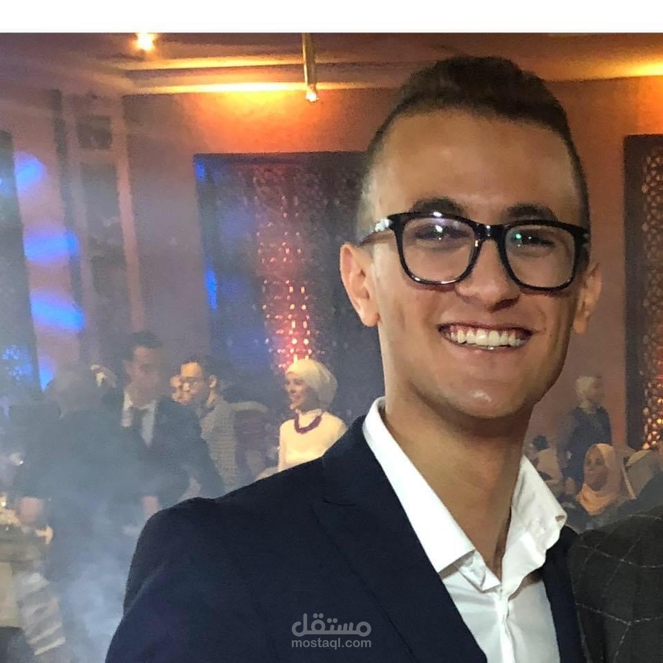 كاتب ومحرر