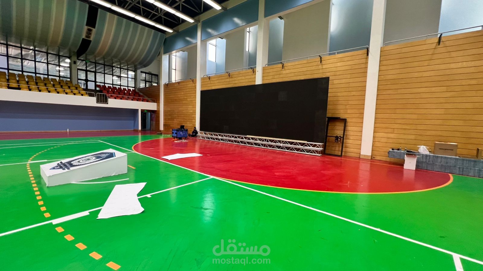 شاشات LED