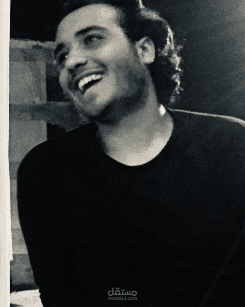 انا معلق صوتي ويمكنني تأدية هذا العمل بنجاح أن شاء الله