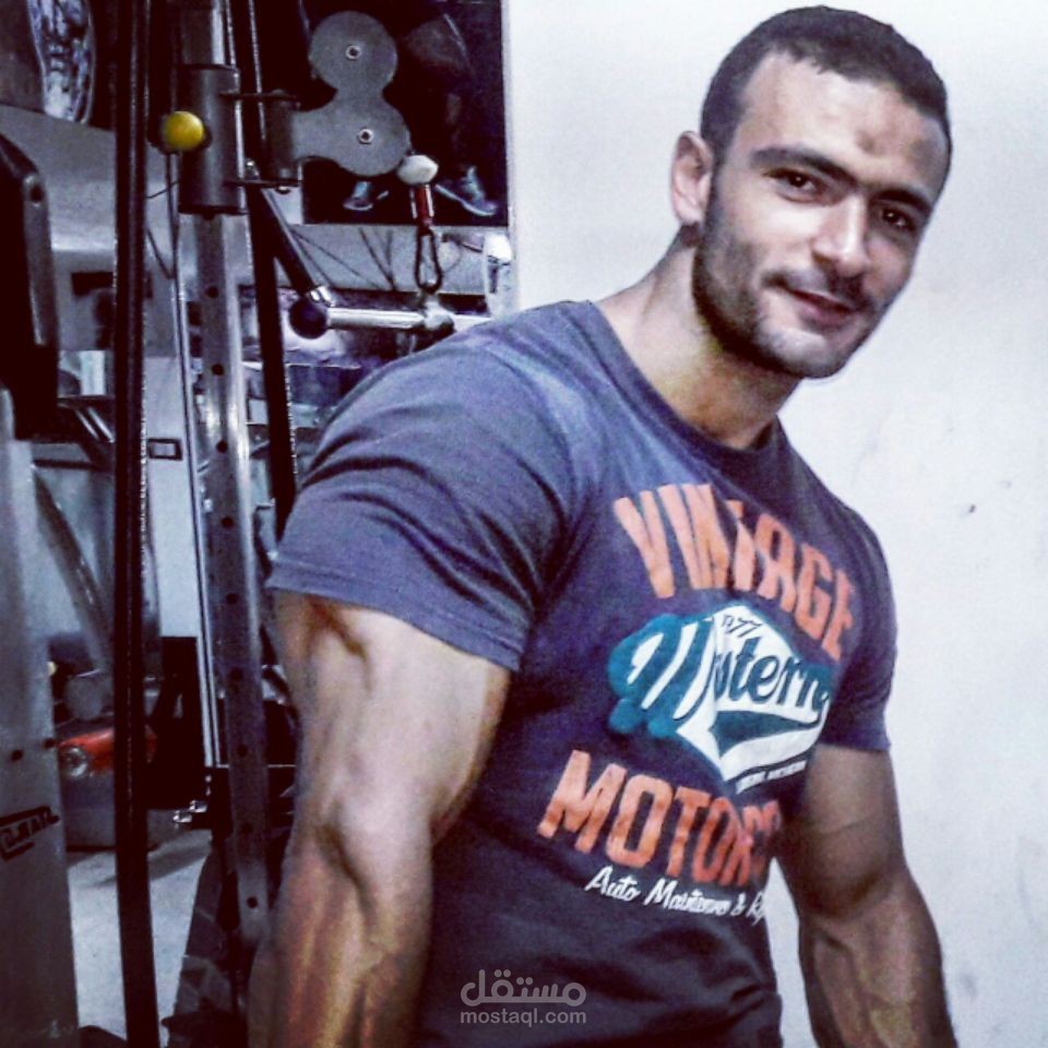 كتابتة محتوي و مدرب شخصي للياقه والصحه العامه
