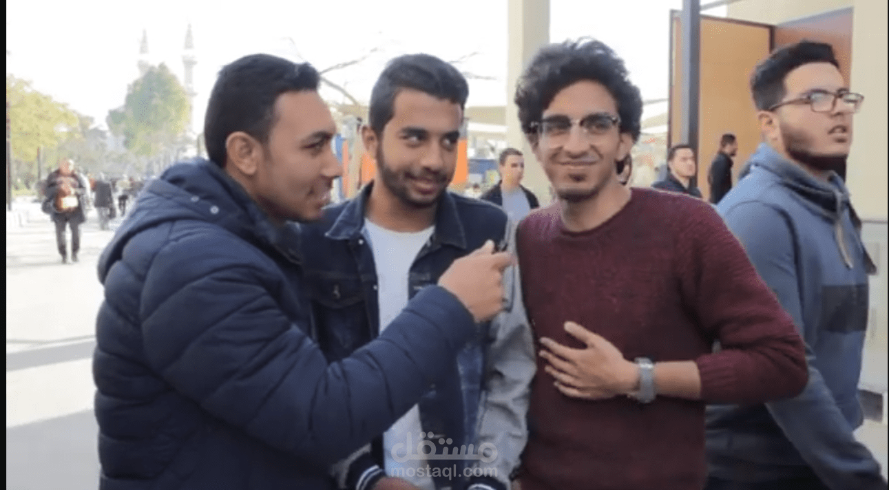 فيديو في الشارع اليوتيوب بمحاوره الأشخاص لهدايا عيد الام