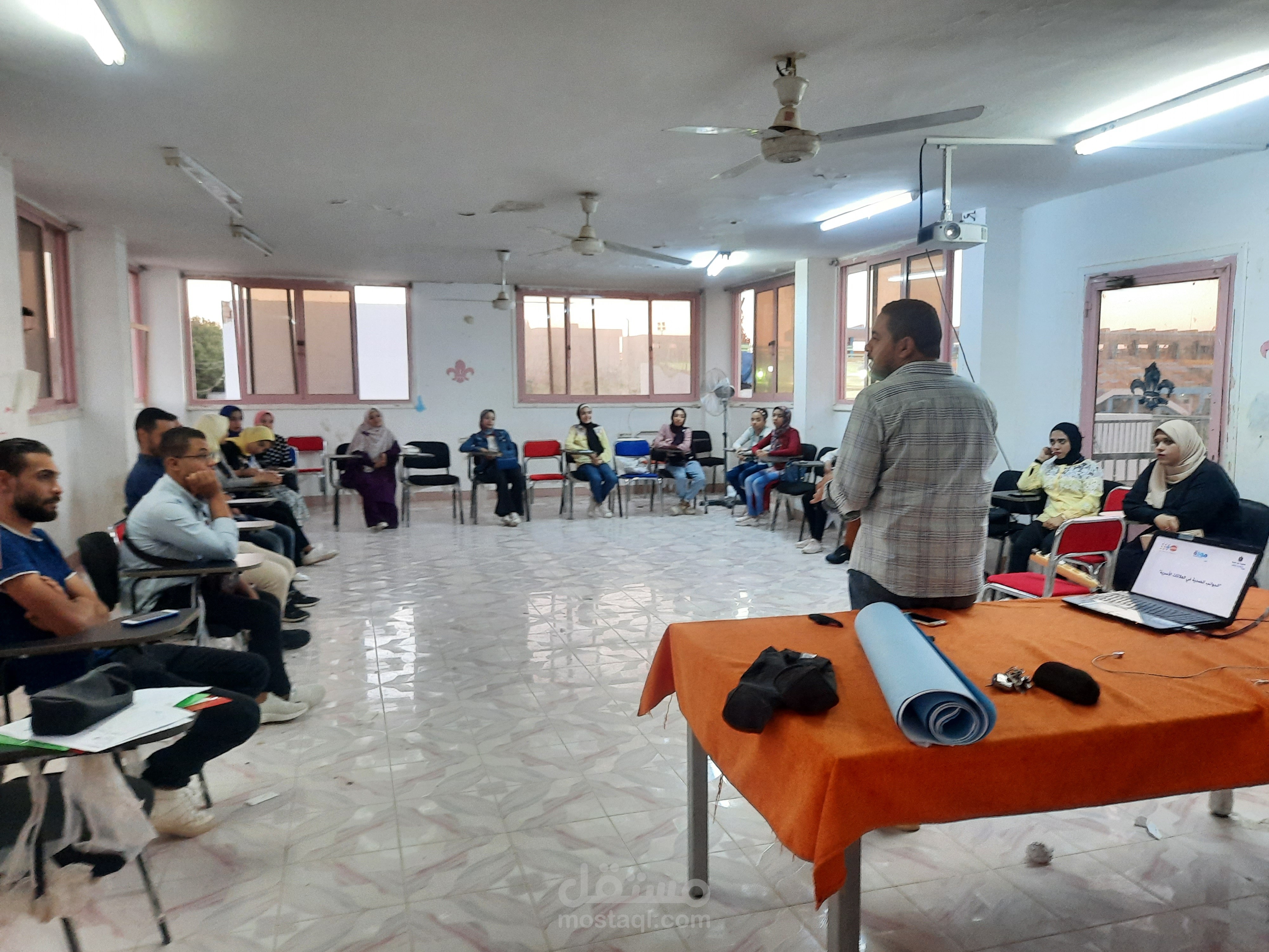 تدريب مهارات العمل الحر وريادة الأعمال