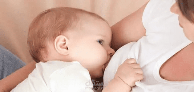 مقالة عن رؤية الثدي في المنام وأهم المعاني المتعلقة بالحلم بالنسبة للرجل والمرأة حسب ابن سيرين