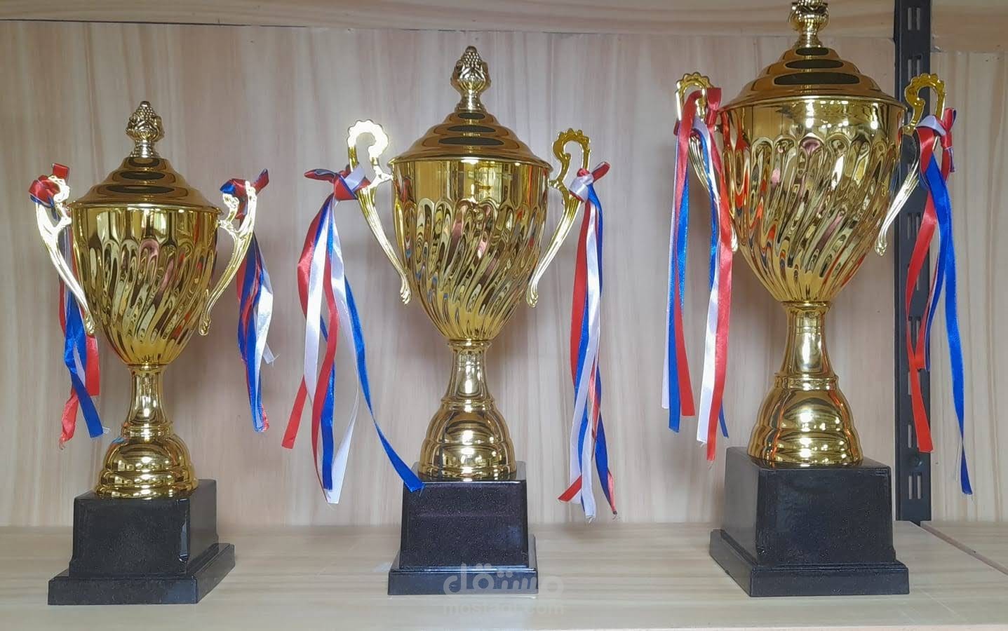 دروع وشهادات شكر واهداء وكؤوس