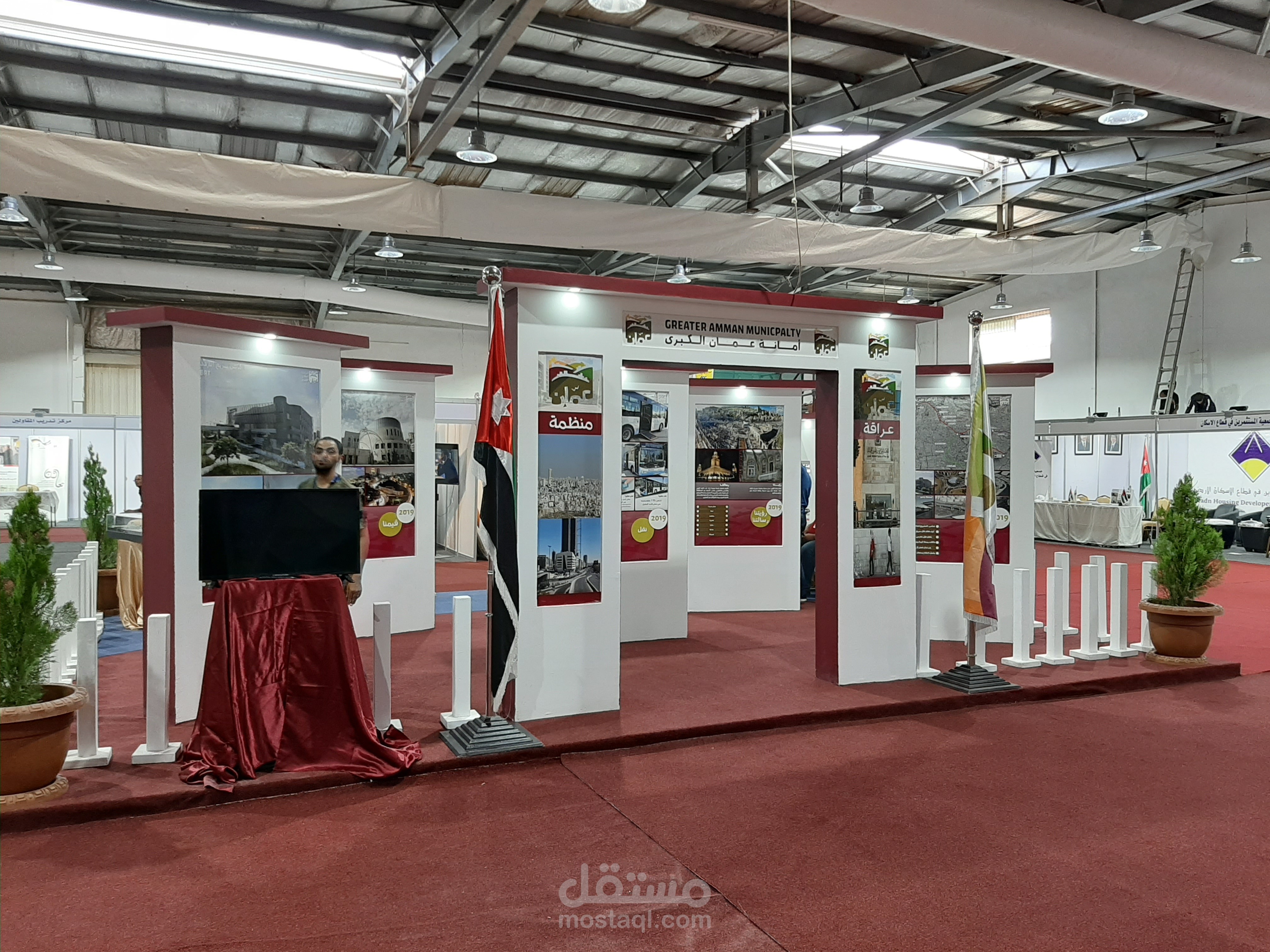 تصميم بوسترات لعدة مشاريع