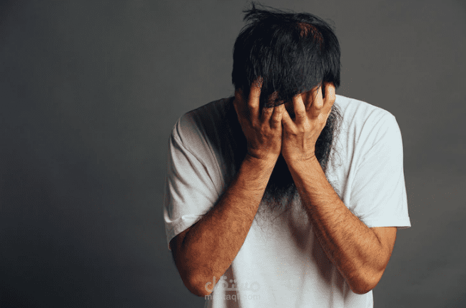 من؟ (شعر بالفصحى) بقلمي د/المغربي