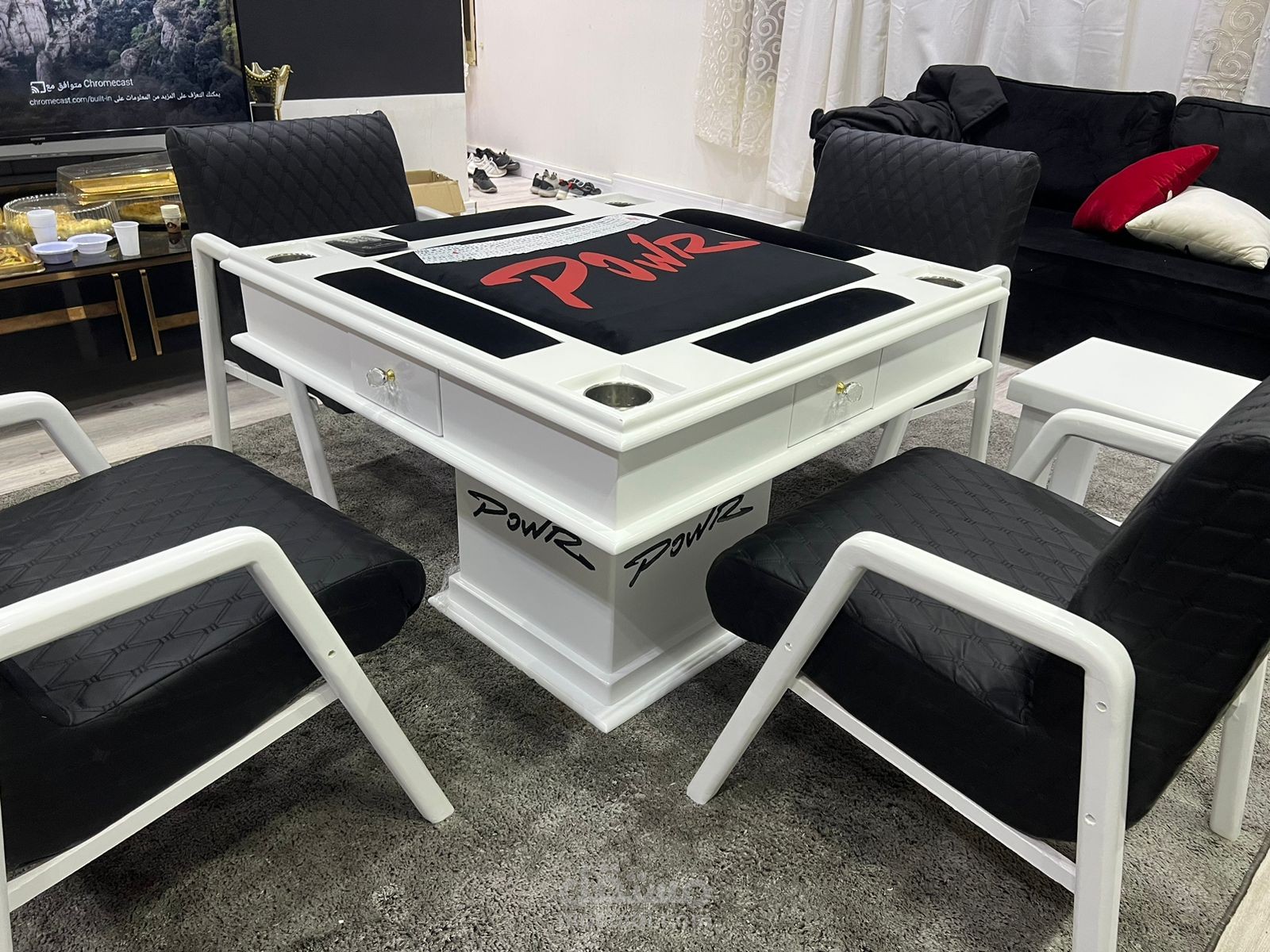 تصميم أثاث حسب الطلب_دواليب _ شاشات تلفاز _ مكتب _ مطابخ _ جداريات _ كراسي _ طاولات مع امكانية عمل مخططات تنفيذية متكاملة