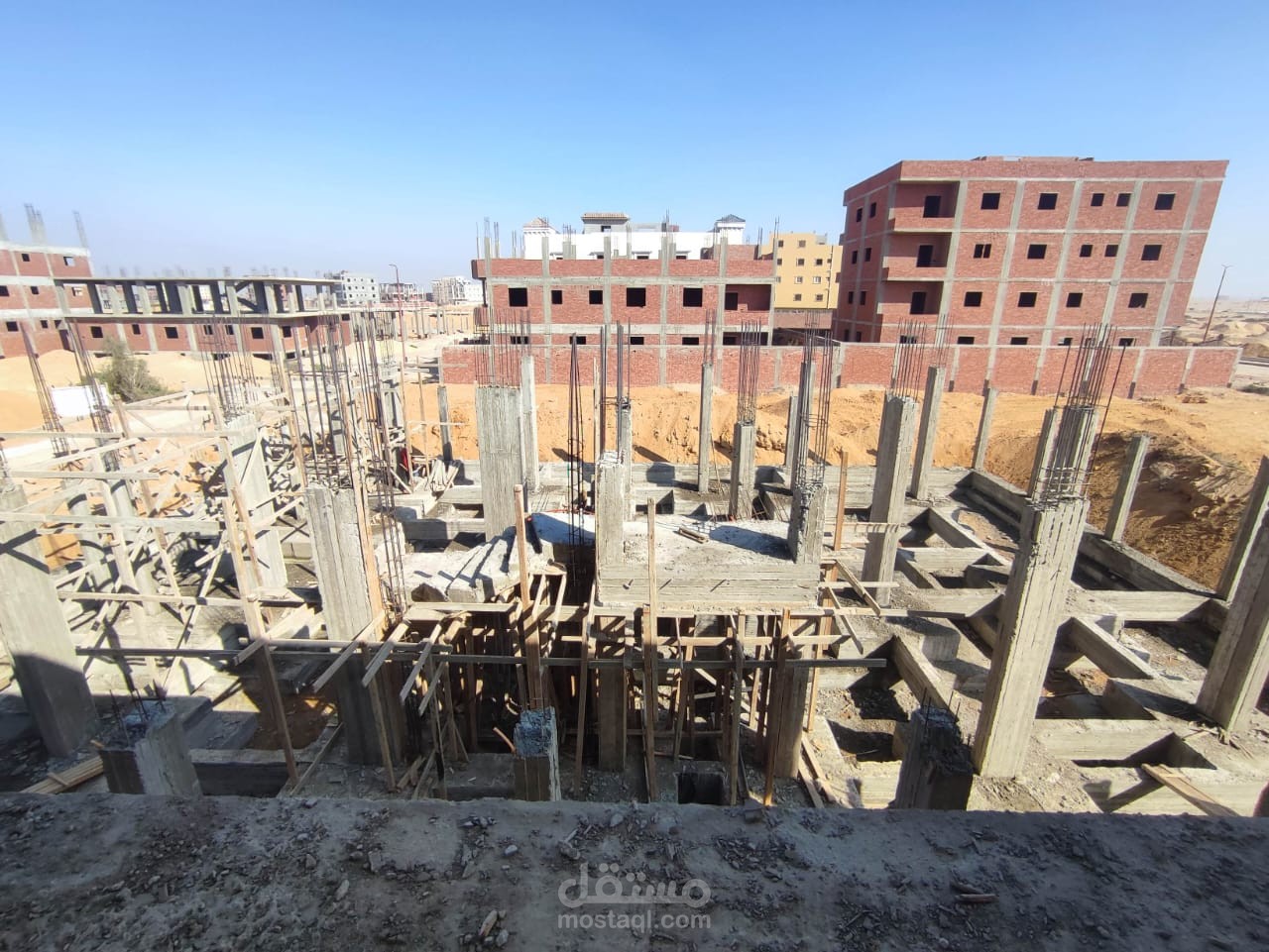 العمل في بعض الشركات الهندسية في مصر