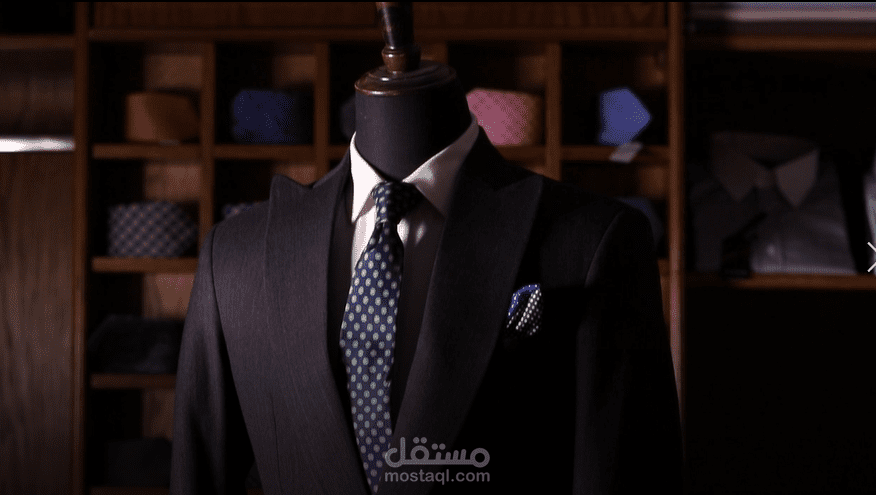 مونتاج اعلان لبراند ازياء كلاسيكية