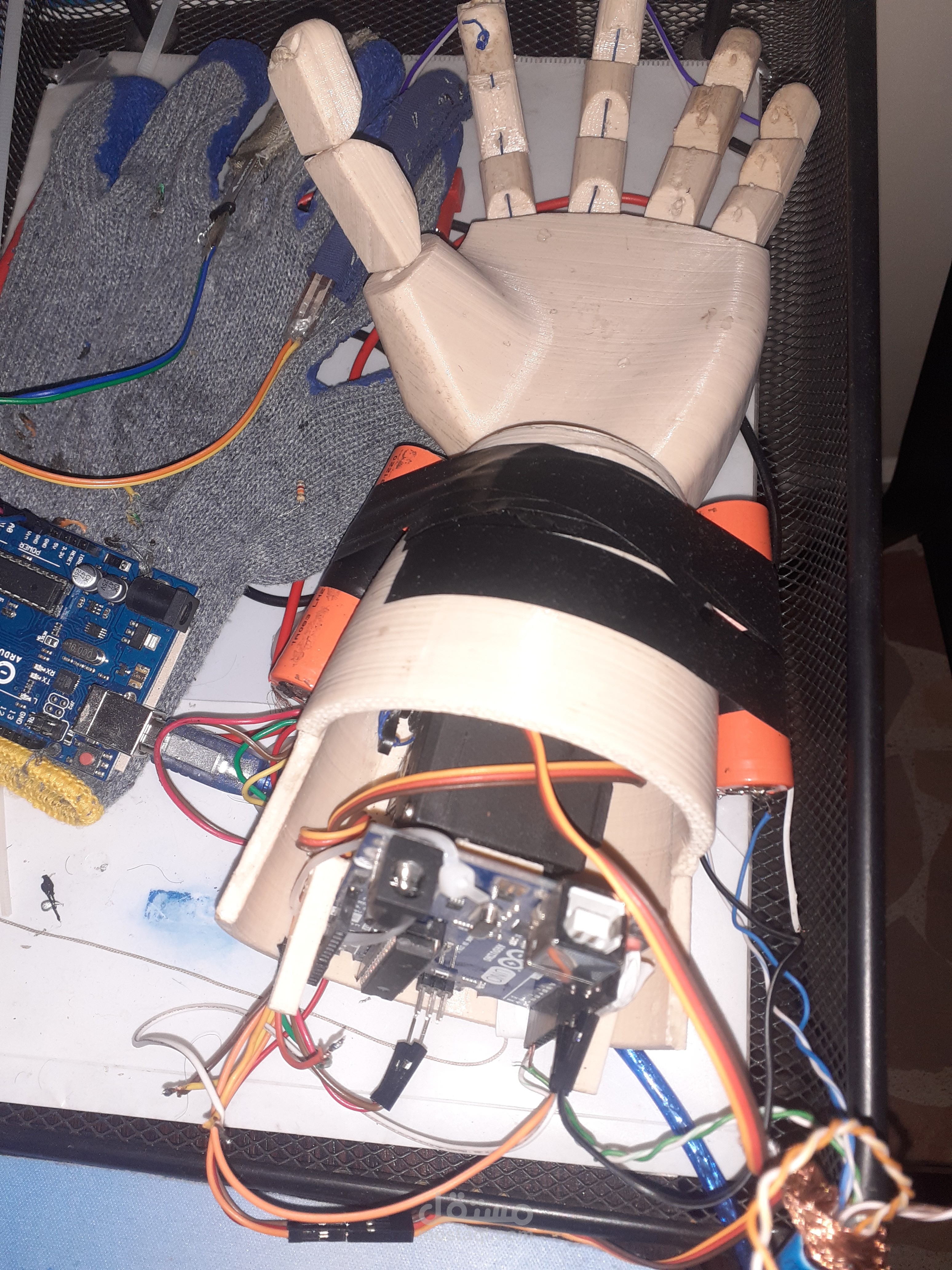 برمجة طرف صناعي على ال Atmega 16