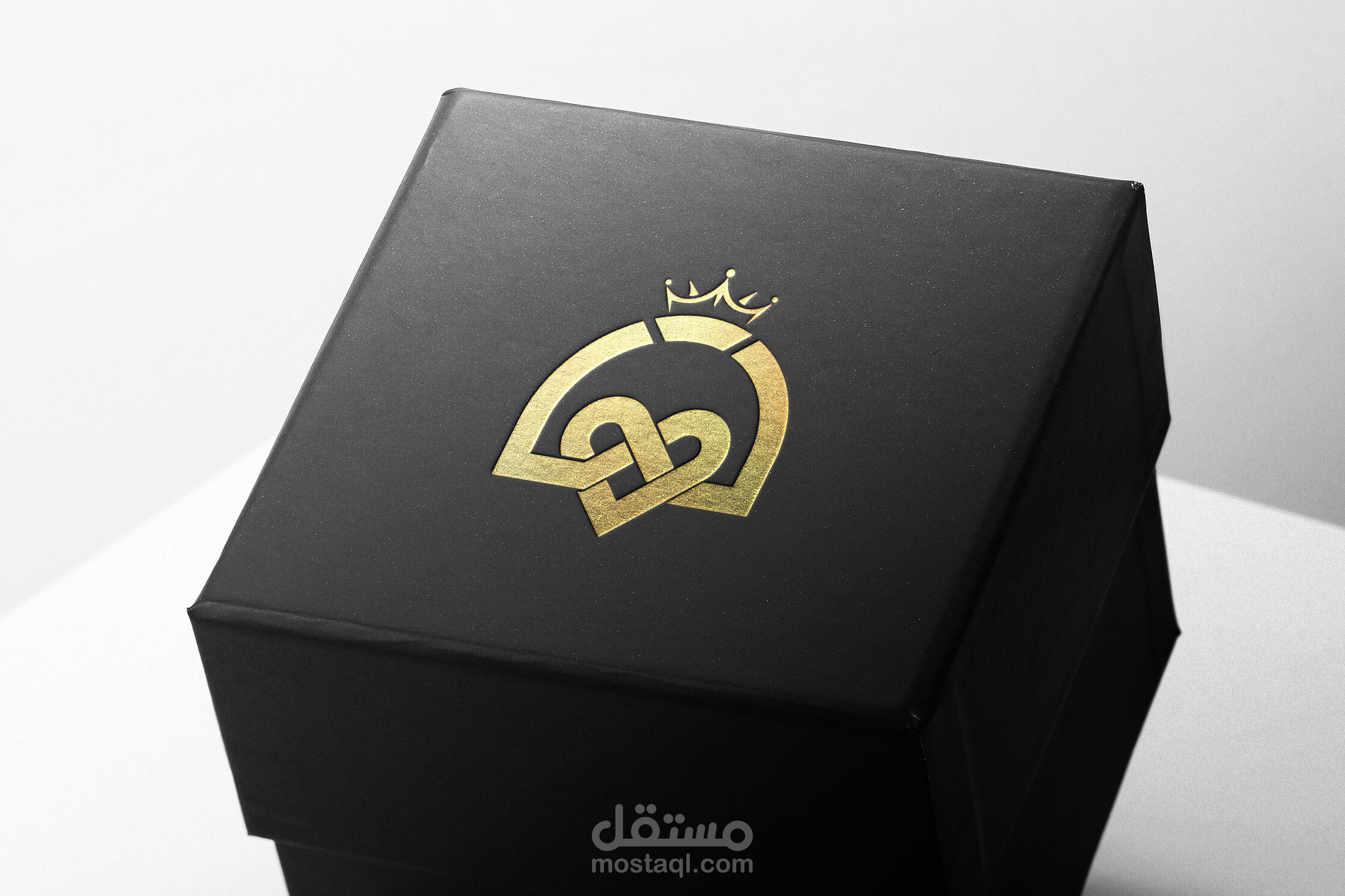 تصميم شعار لمجوهرات (لها)