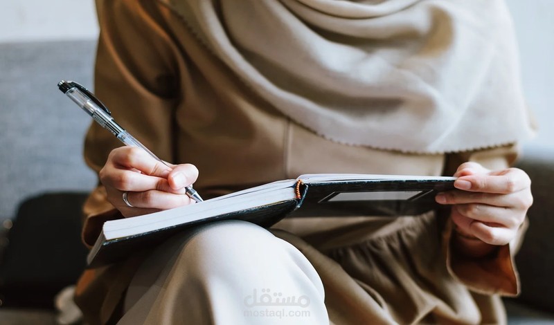 كتابة محتوى ل السوشيال ميديا وإعلانات تسويقية