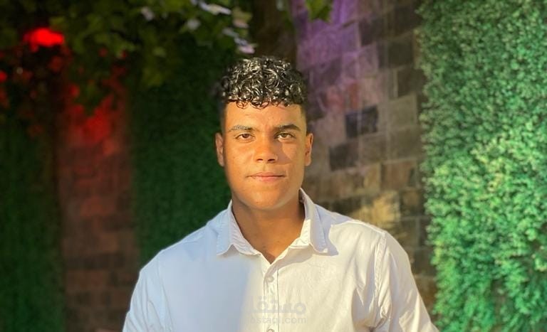 مترجم وكاتب