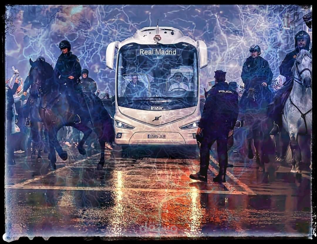 دمج وتعديل الصور