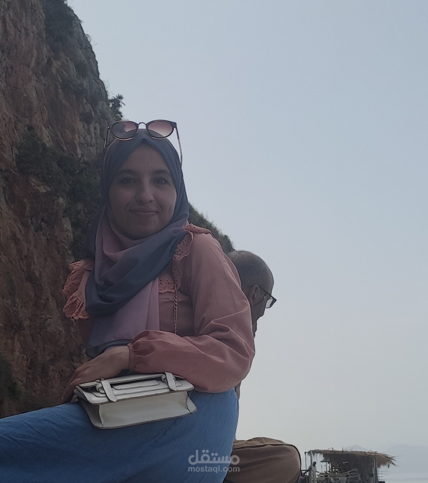 مترجمة/معلمة