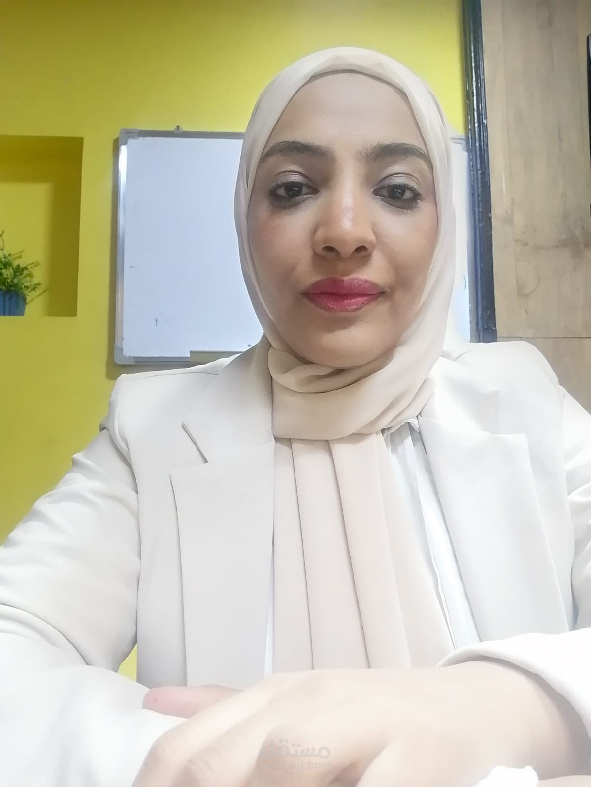 تعليم لغة انجليزية خاصة بالبيزنس للتحدث فى الاجتماعات بشكل صحيح فيما يخص قواعد اللغةوالتعبيرات