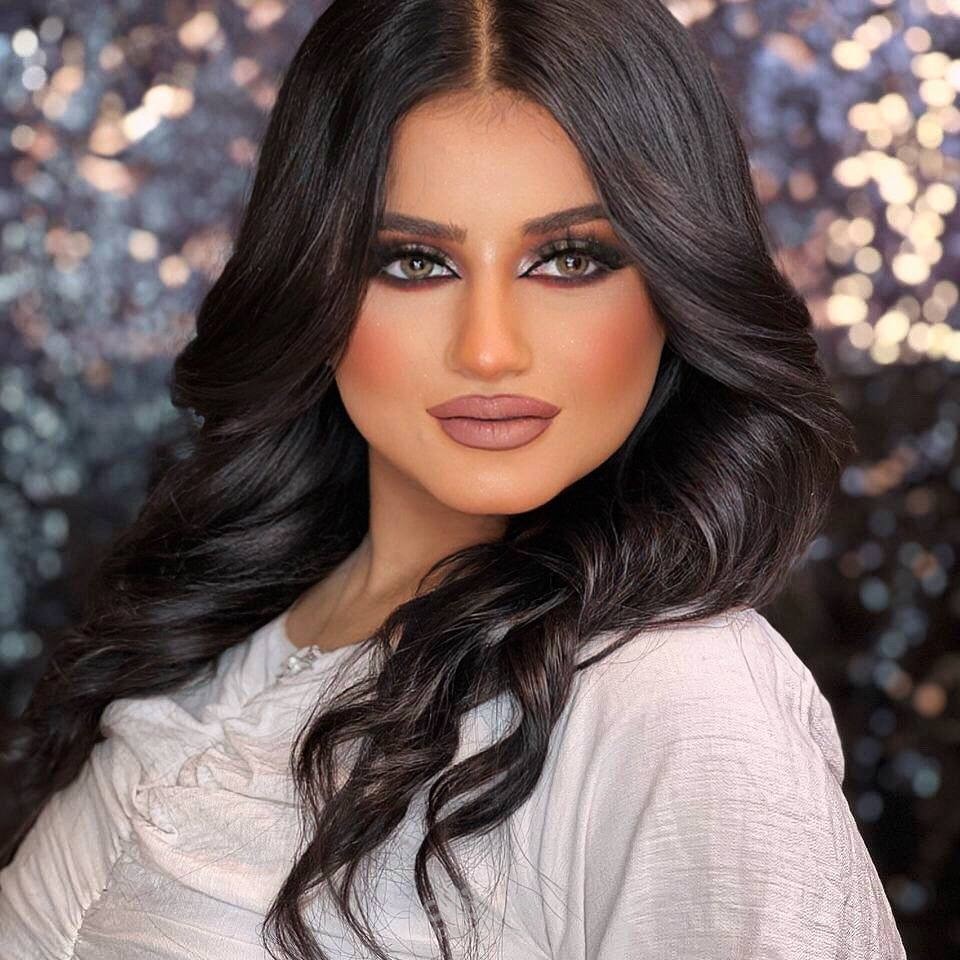 ميك اب ارتست