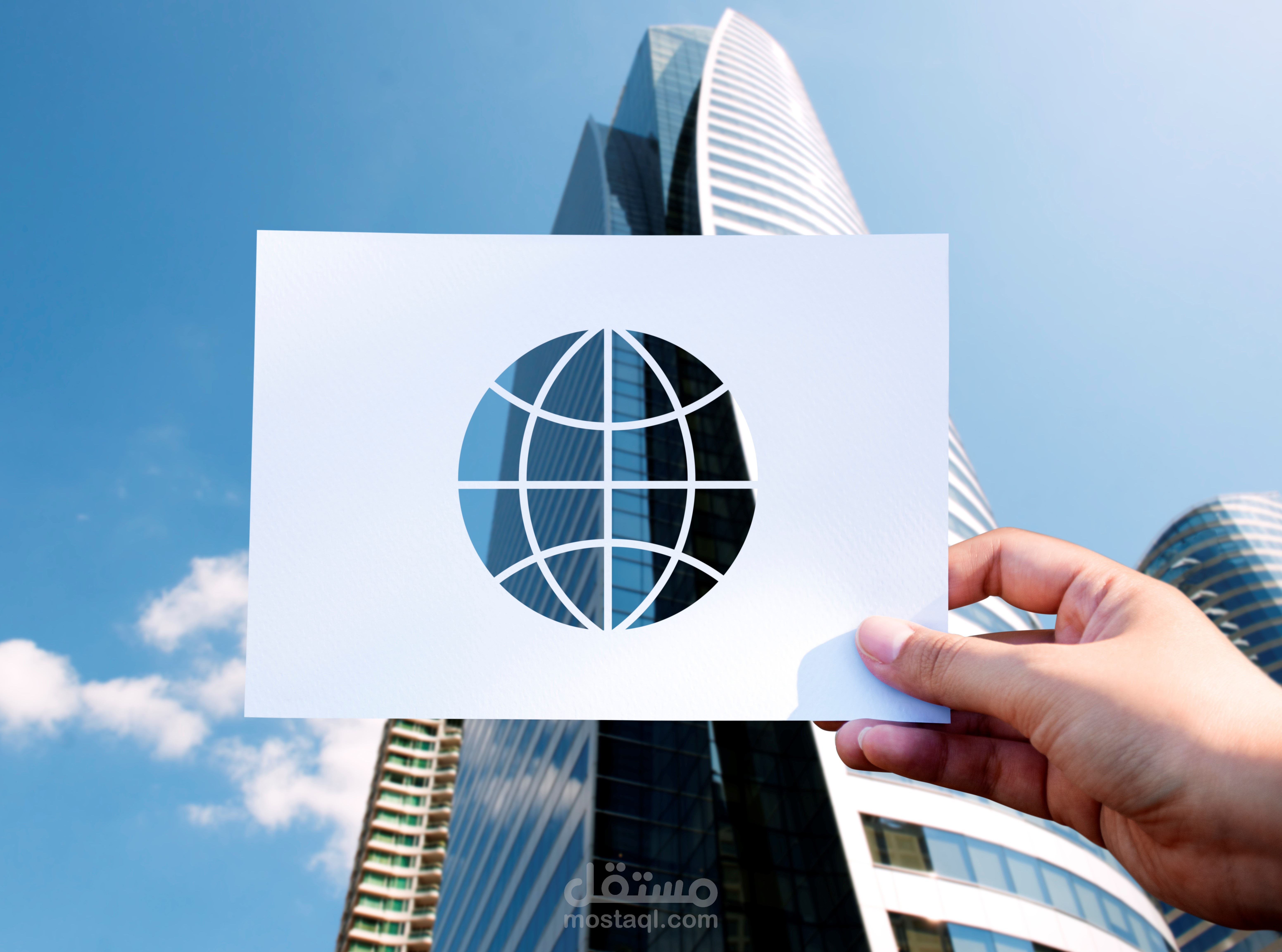 العولمة: تأثيراتها وتحدياتها وفوائدها