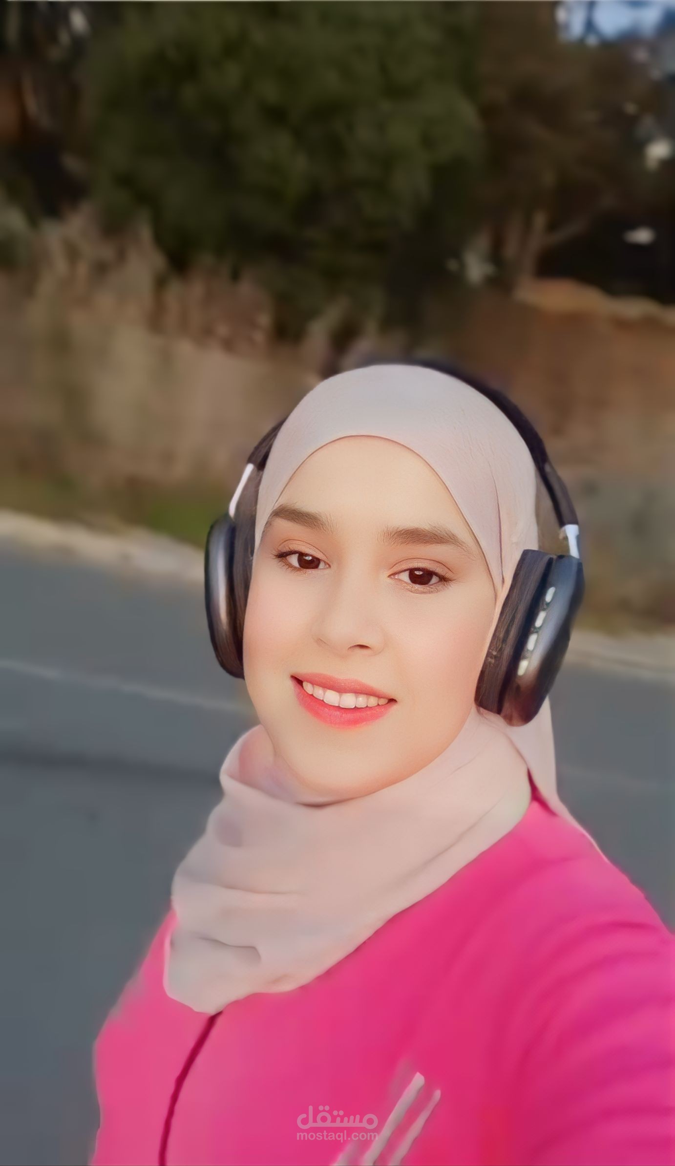 مدققة لغوية