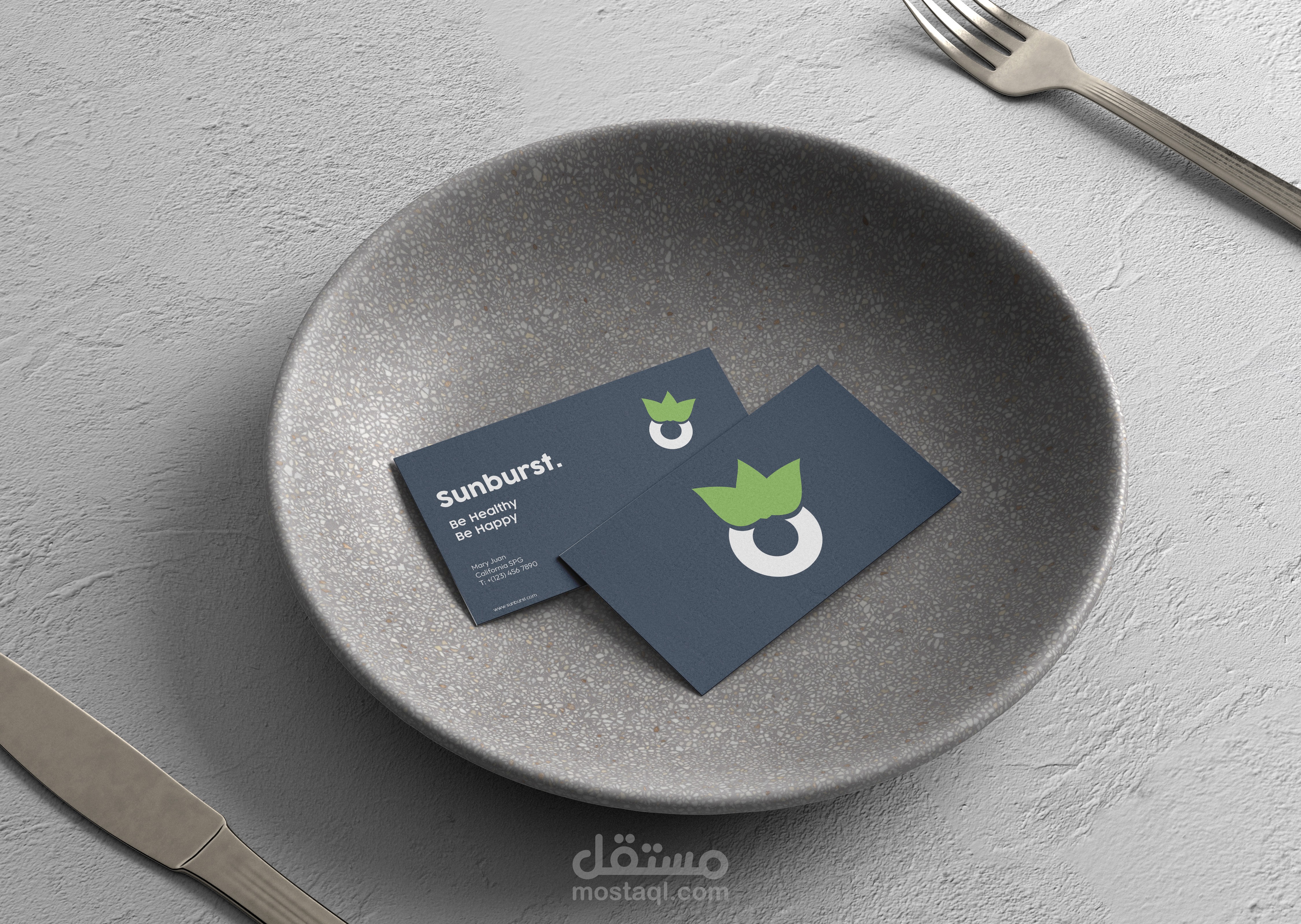 هوية بصرية كاملة لمطعم الأكل الصحي Sunburst.