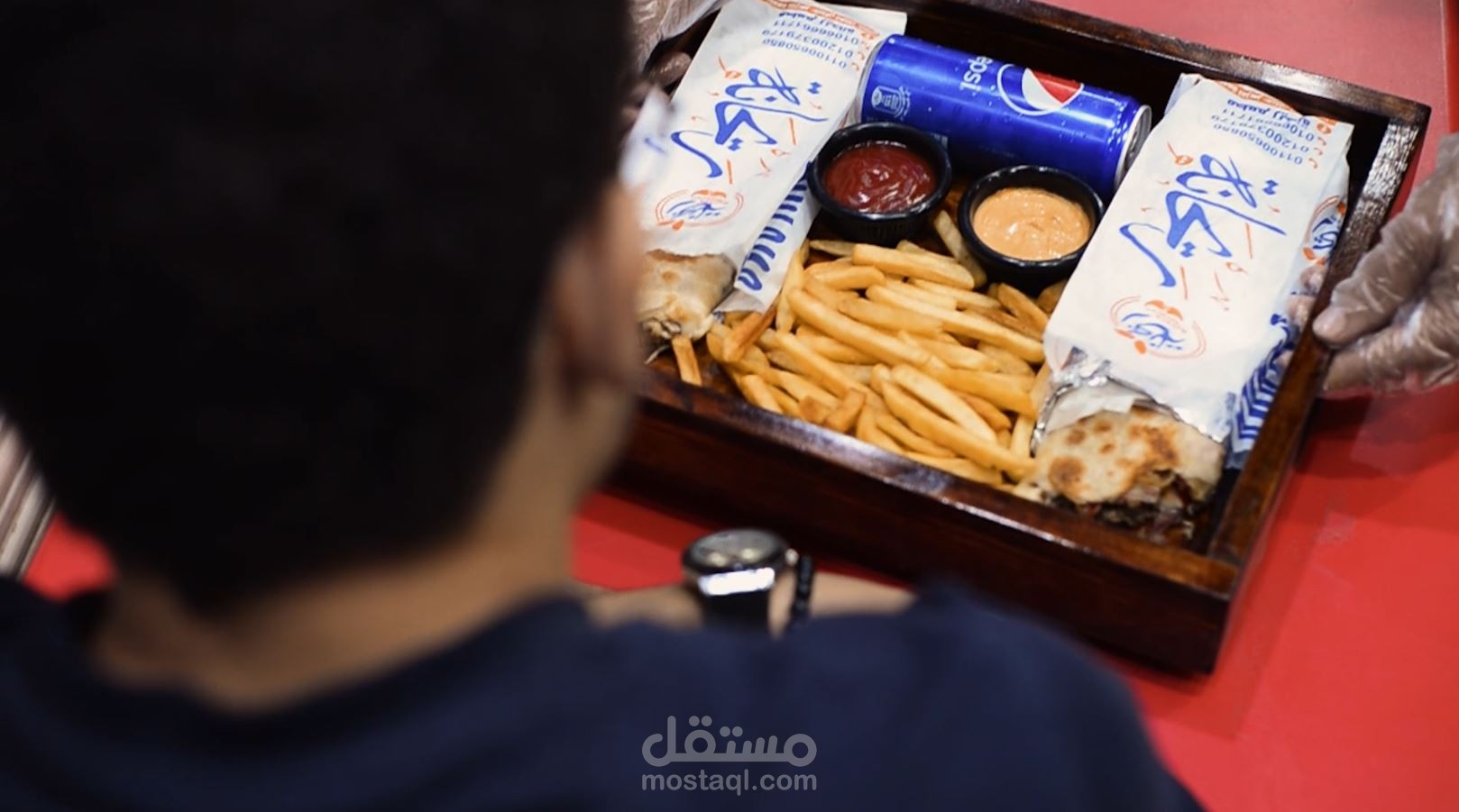 مونتاج فيديو لمطعم ريحانه