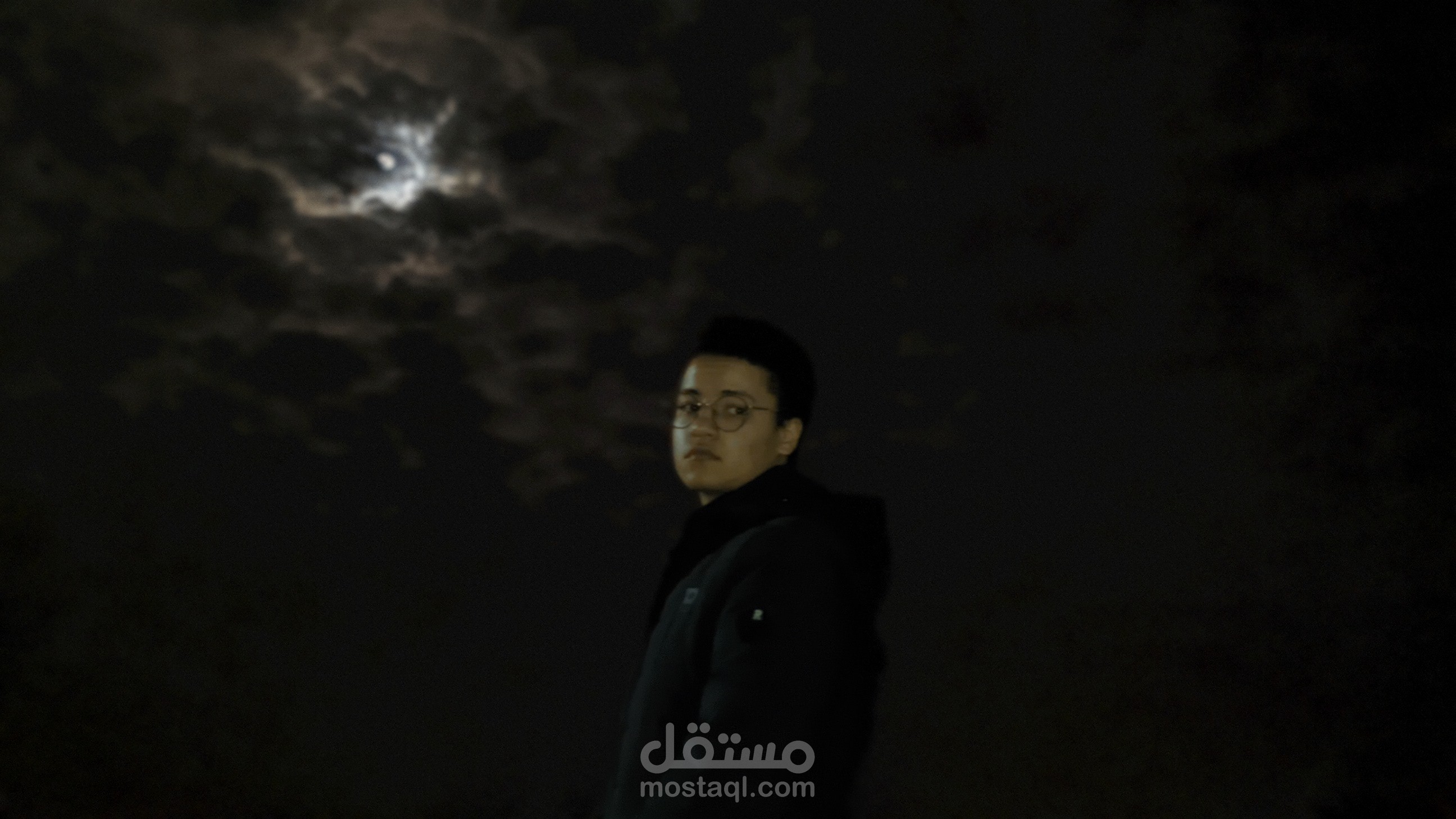 تعديل الصور وتوضيحها باحترافيه كبيره
