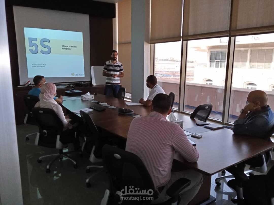 اثناء محاضرة عن نظام ال5s و lean manufacturing