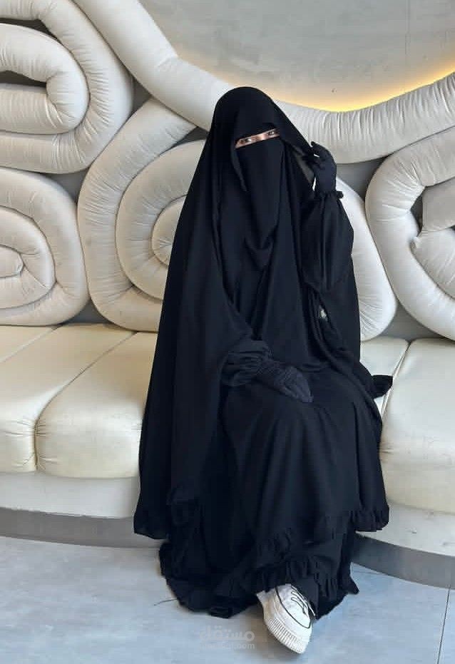 معلمة لغة عربية وتأسيس ومحفظة قرآن كريم للأطفال والكبار