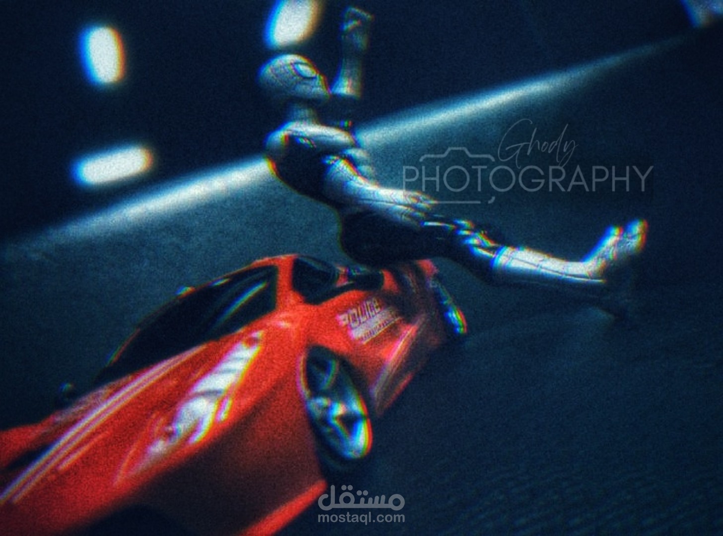 مصورة بأبسط وسيلة